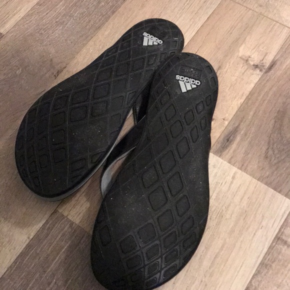 Adidas cloudfoam plus slippers size 6 - Picture 2 of 2